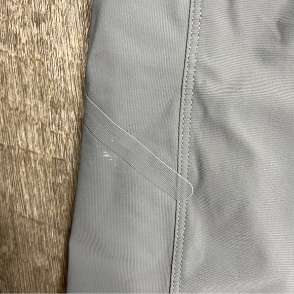 lululemon THE Linerless Shorts 10” Men’s Size Medium - Picture 7 of 9